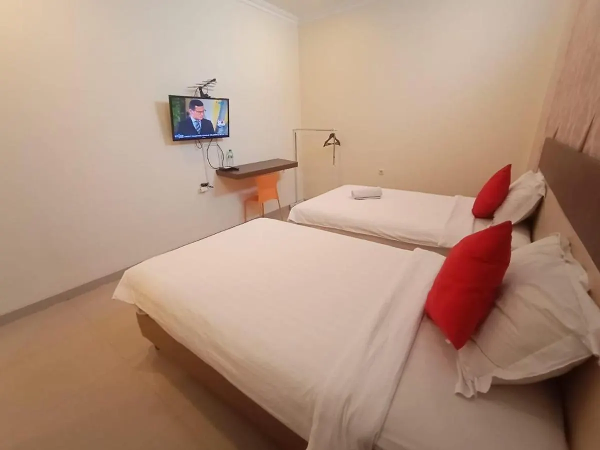Oyo 90473 Gowin Hotel Kuta  2*, Kuta (Bali)