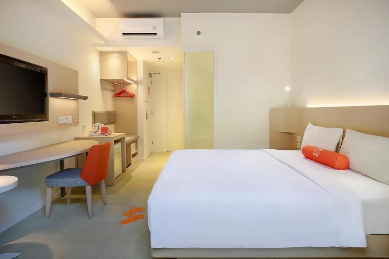 Oyo 90473 Gowin Hotel Kuta  Indonesia