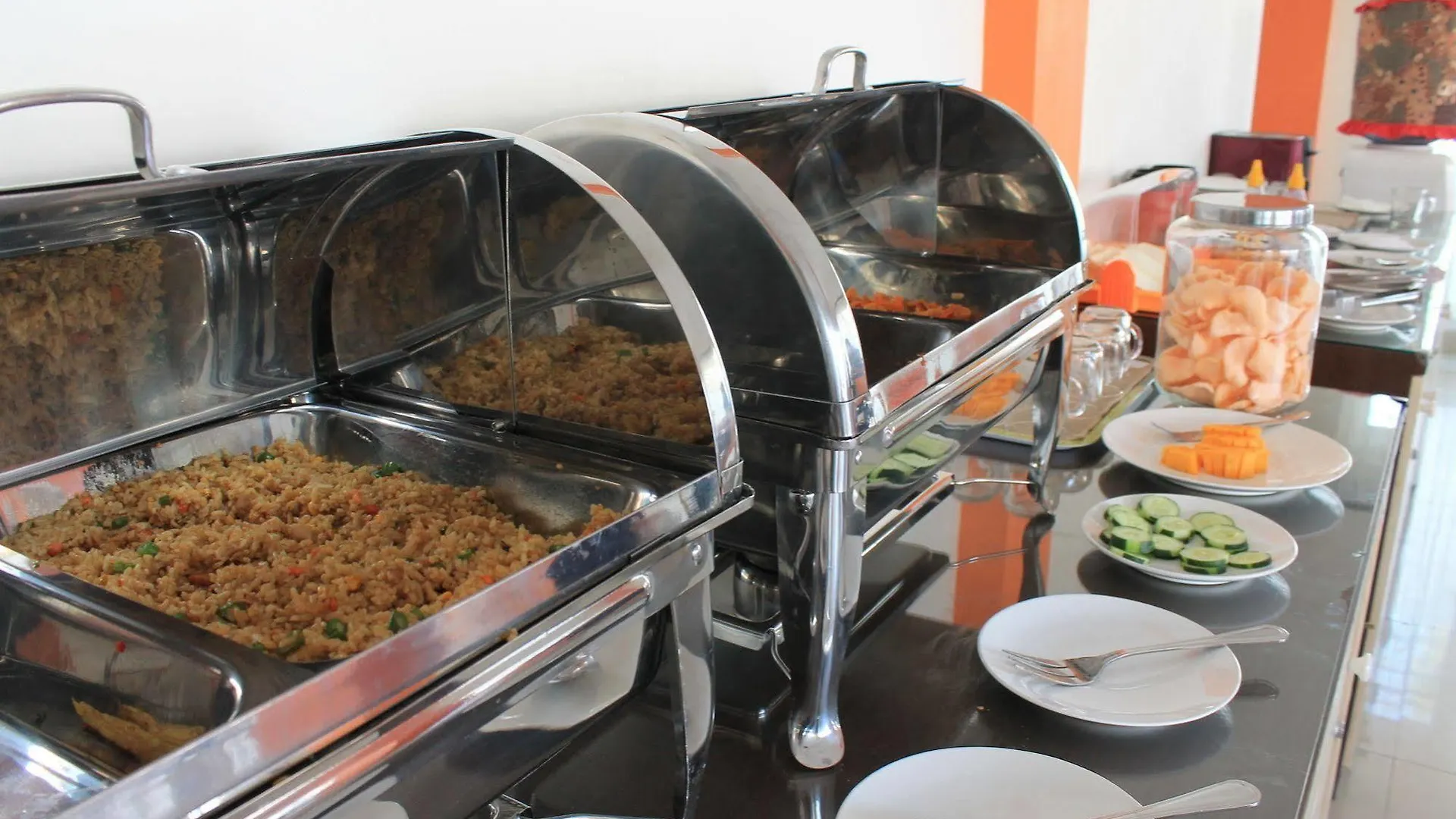 Oyo 90473 Gowin Hotel Kuta  Indonesia
